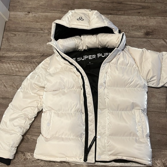 TNA Jackets & Blazers - TNA ARITZIA Super Puff Jacket brand new